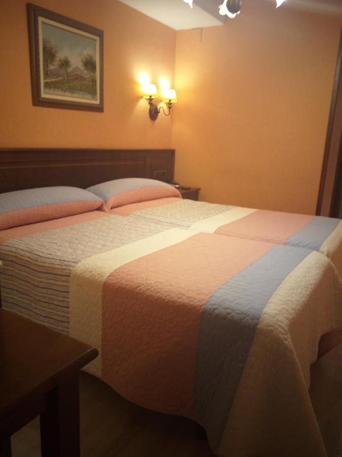 Hotel Giral Biescas  Exterior photo